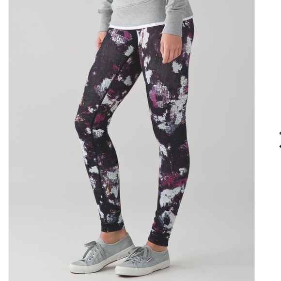 lululemon athletica Pants - Lululemon Wunder Under Pant (Hi-Rise)
Kara Blossom Multi